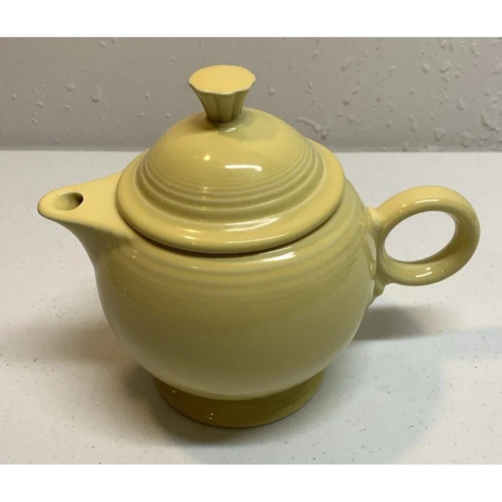 Homer Laughlin FiestaWare Teapot 7.75” Yellow Post-86 Fiesta Tea Pot USA